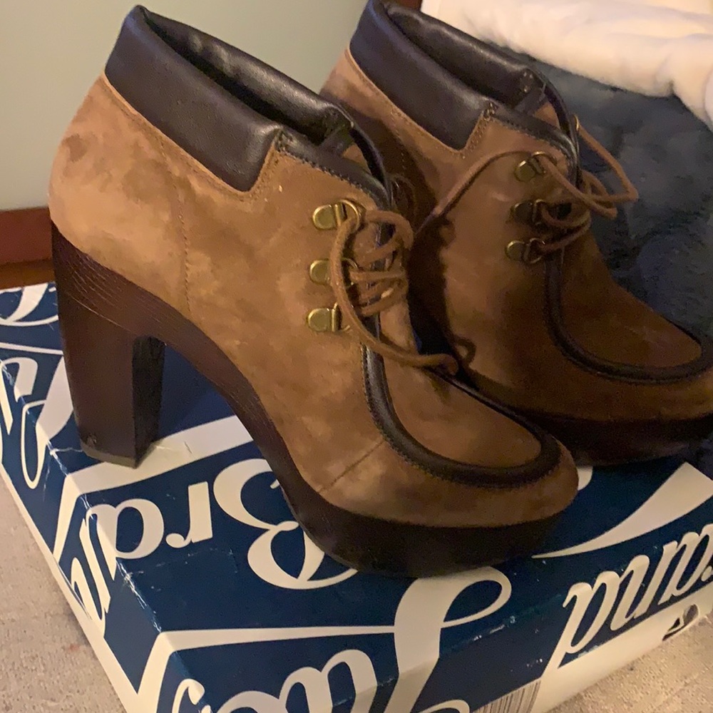 Lucky Brand size 8 Cendara